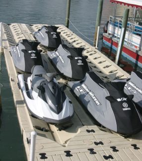 Lansering av dobbel jetski