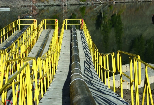 Elevated platform for pipeline