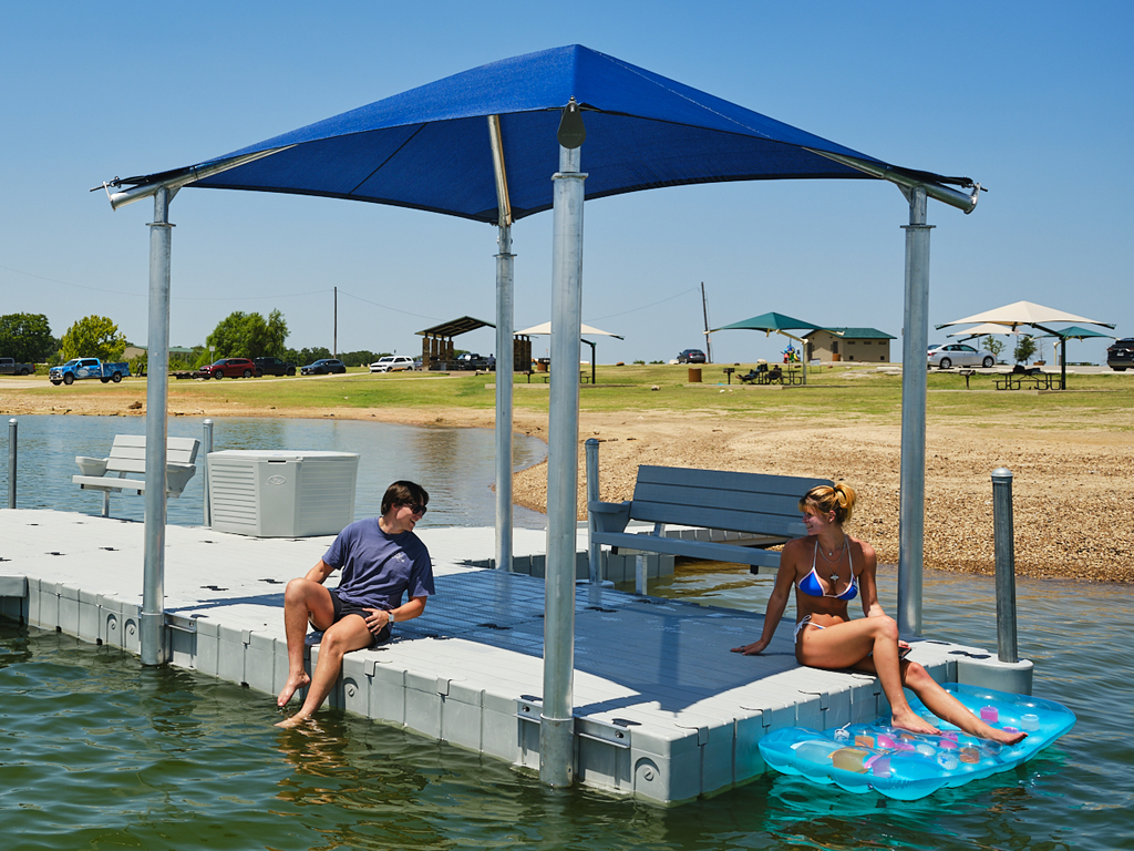 EZShade-Lifestyle-1024x768_0001_EZS-Grapevine-EZNY EZShade-Lifestyle-1024x768_0001_EZS-Grapevine-EZNY