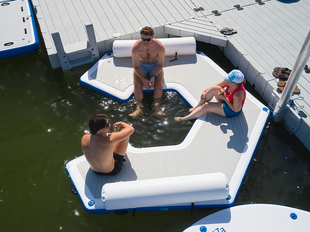 EZ-Inflatables-1024x768_0001_10 hex above EZ-Inflatables-1024x768_0001_10 hex above